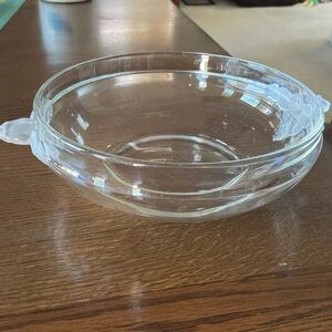 Retro glass bowl, 8 “ across and 2.3/4 “ high